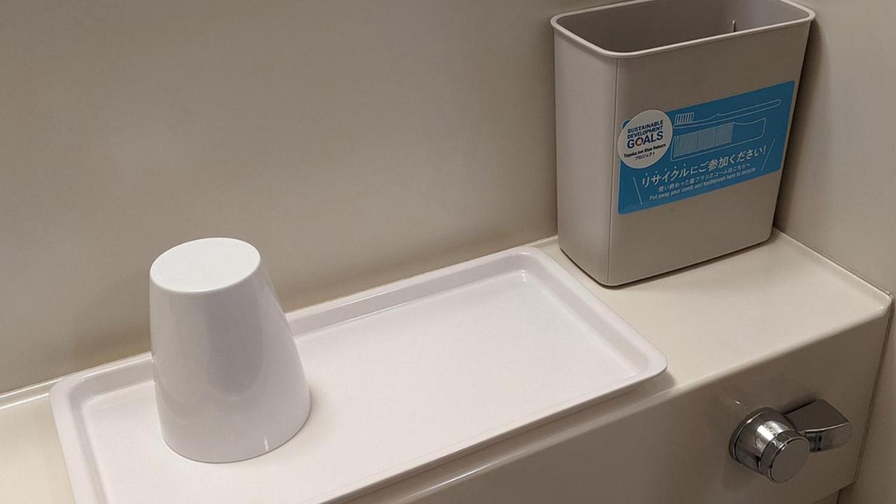Toyoko Inn Kashiwa-Eki Higashi-Guchi Exteriör bild