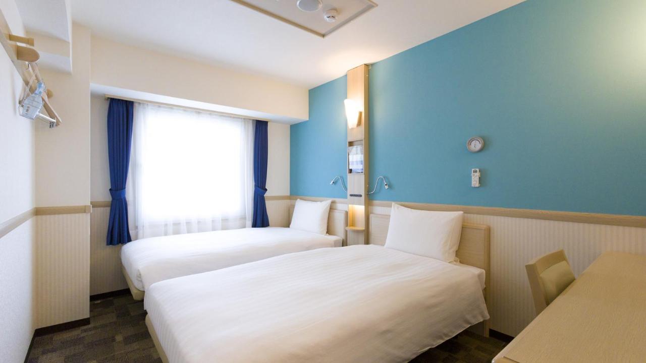 Toyoko Inn Kashiwa-Eki Higashi-Guchi Exteriör bild